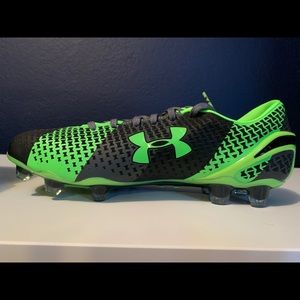 under armor soccer cleats